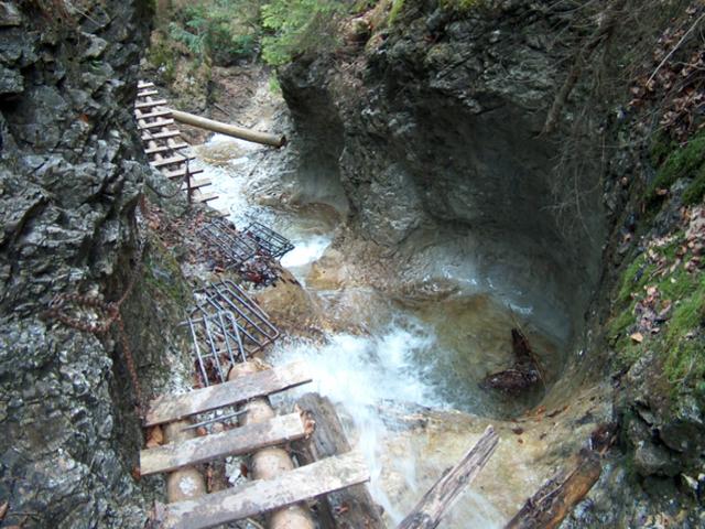 2005Raj_09
